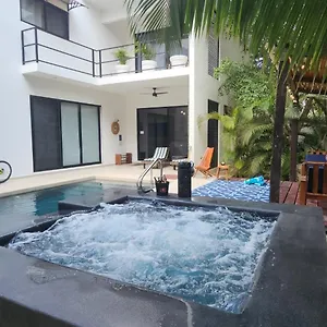 villa-azul-luxury-for-less.tulum-hotels.net/